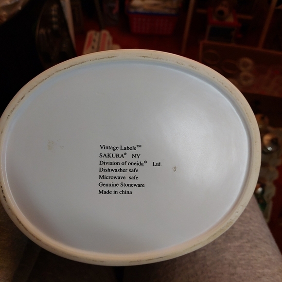 Oneida Vintage Labels Large Oval Stoneware Cookie Jar/Canister - Picture 10 of 13